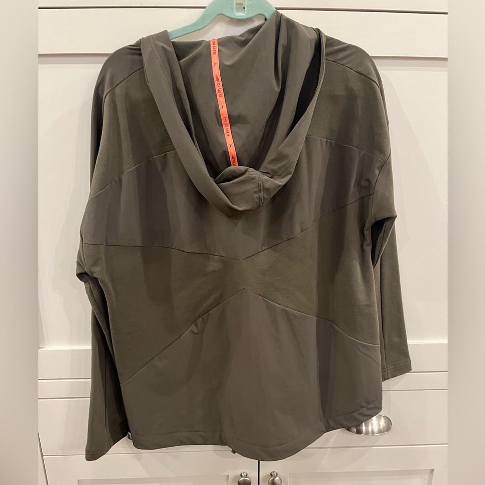 Puma Jacket - Picture 3 of 6